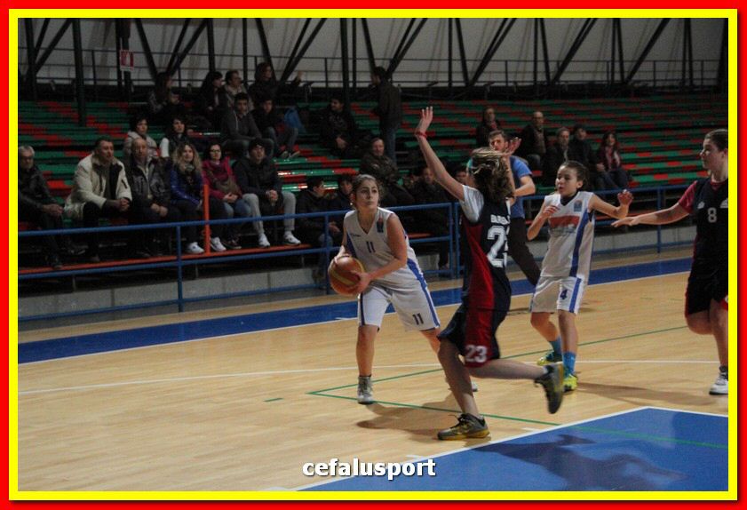 150228 Basket_U13F 079_tn.jpg